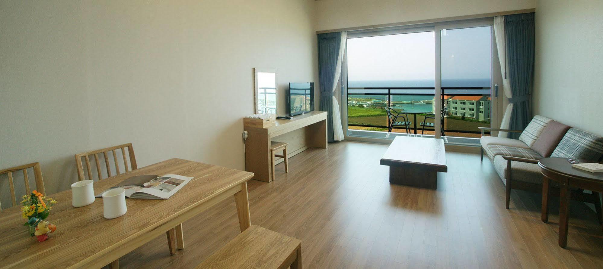 Jeju Resort Exterior photo